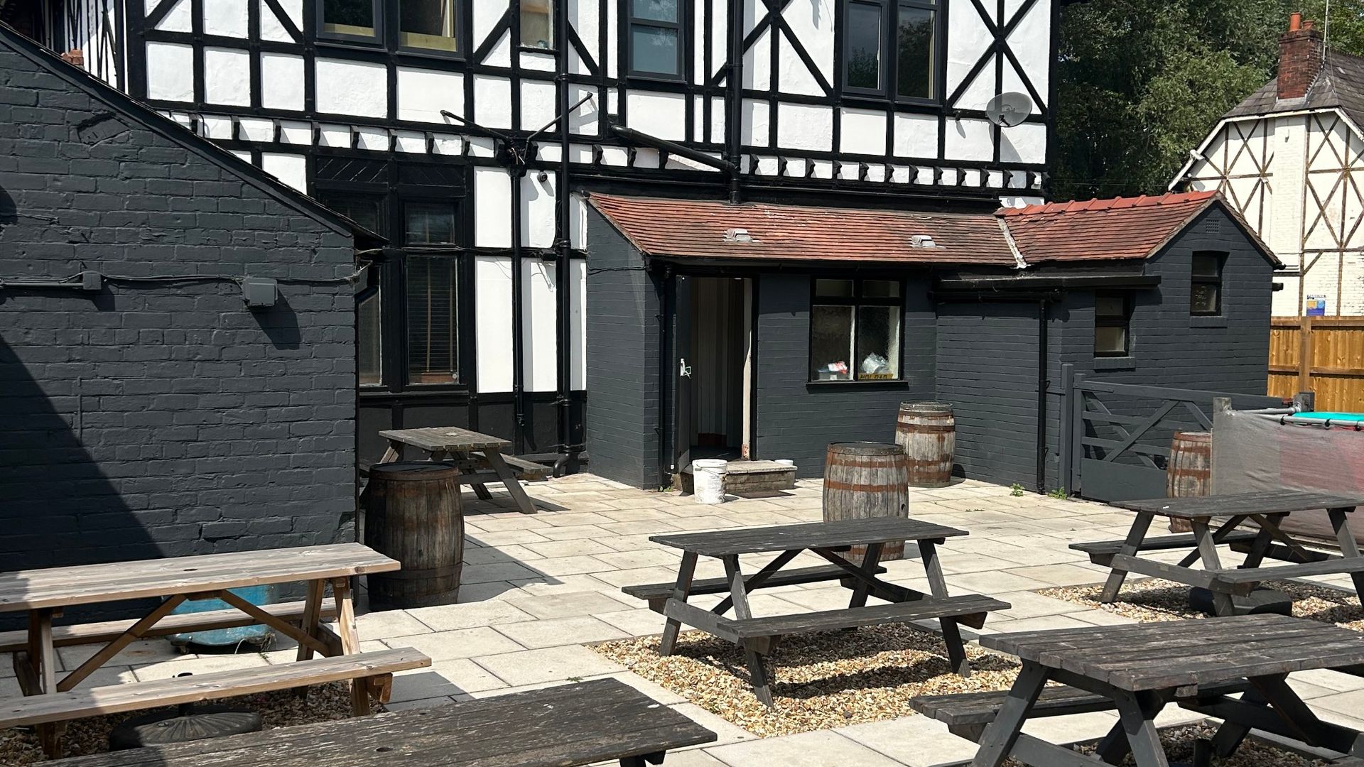 Ark Inn