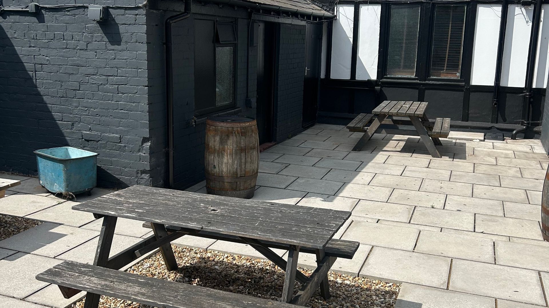 Ark Inn