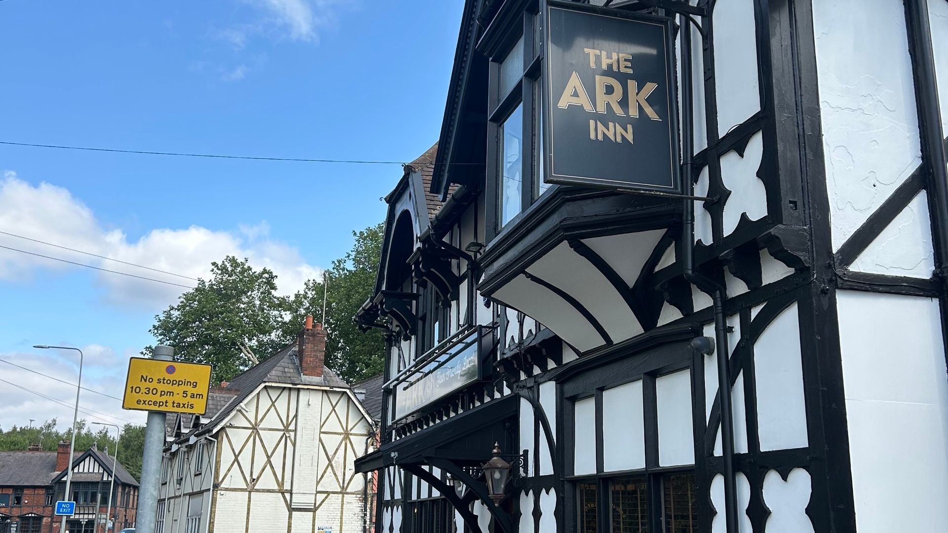 Ark Inn