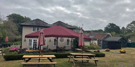 Three Horseshoes
