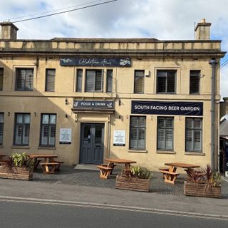 Gladstone Arms