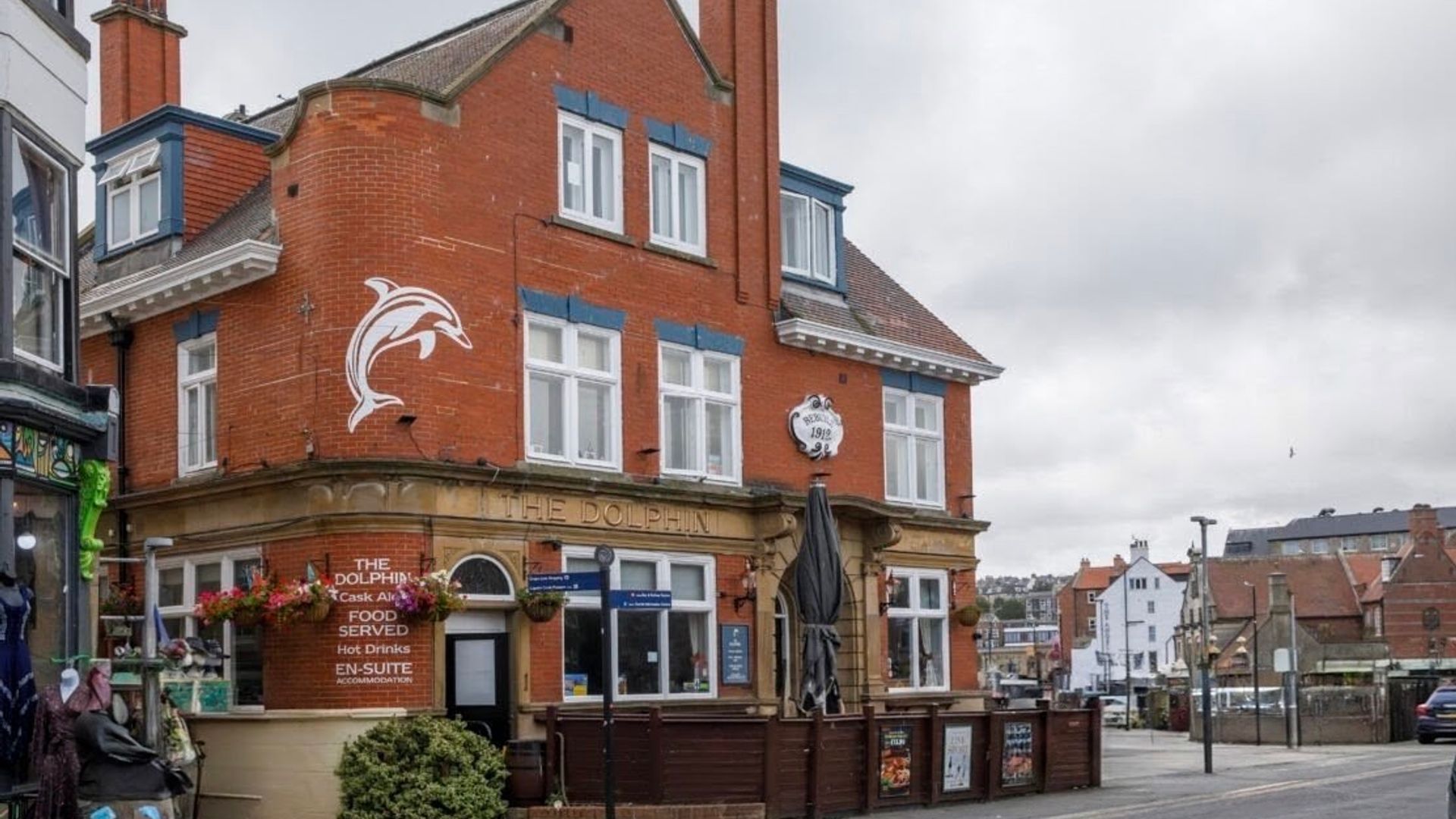 Dolphin Hotel