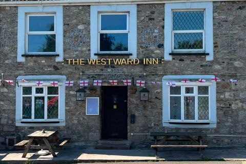 Westward Inn
