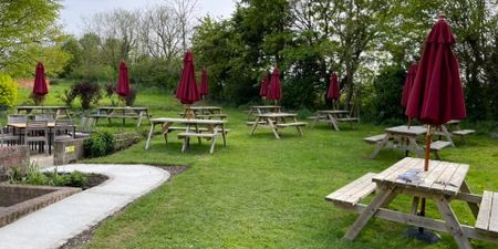 Three Horseshoes