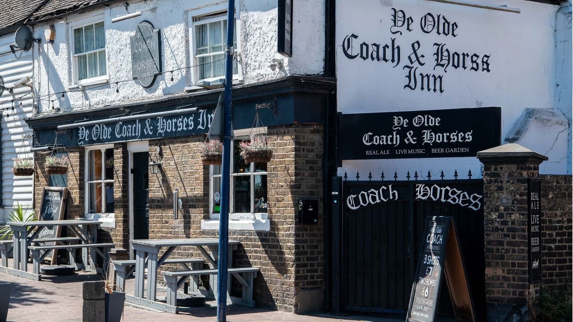 Ye Olde Coach & Horses