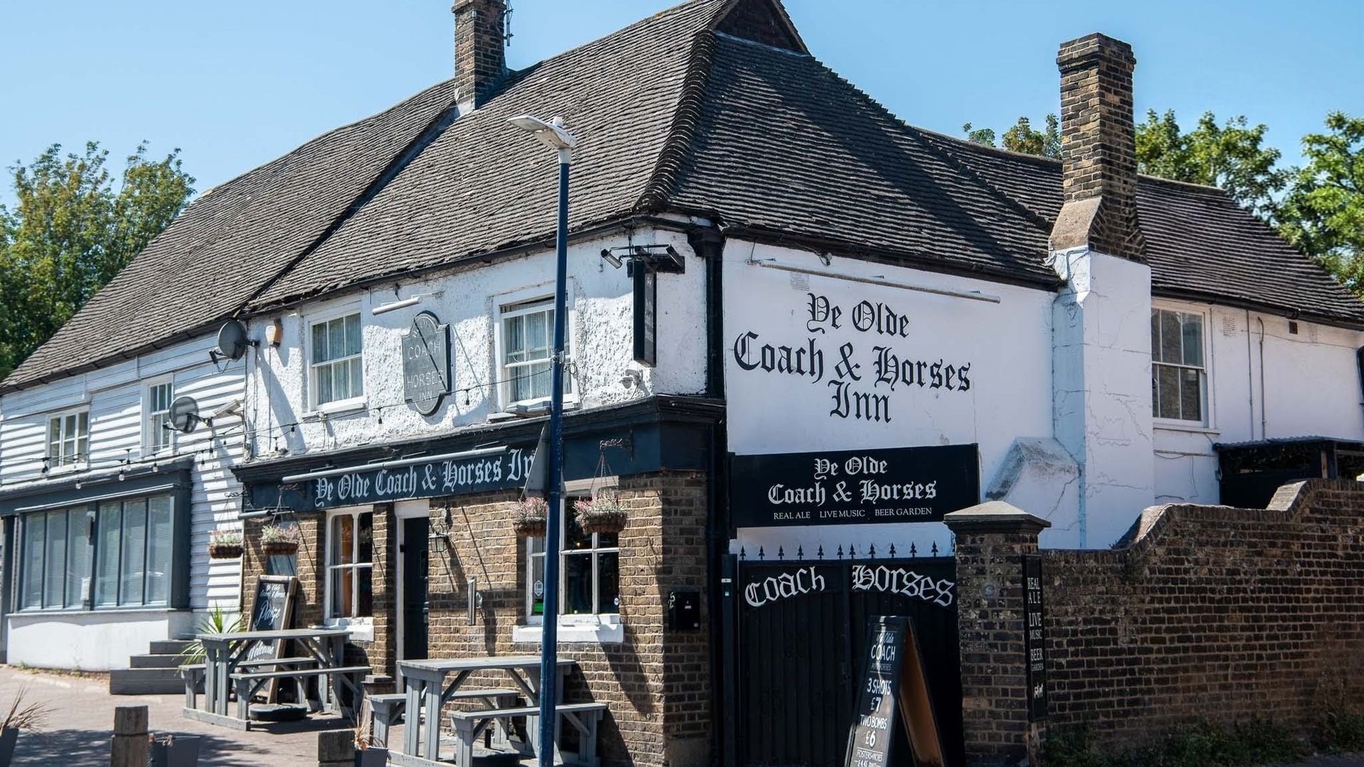 Ye Olde Coach & Horses