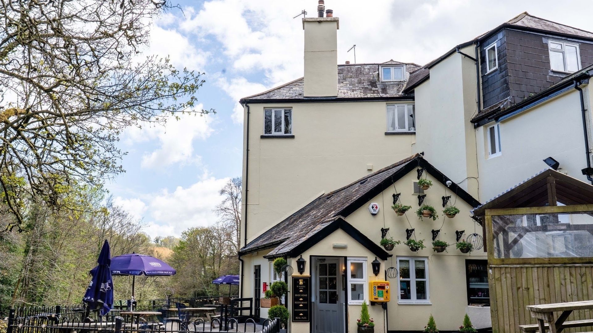 Abbey Inn