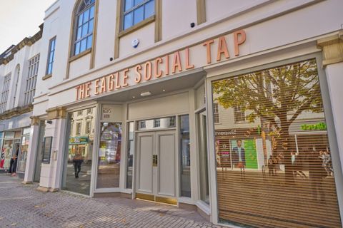 Eagle Social Tap