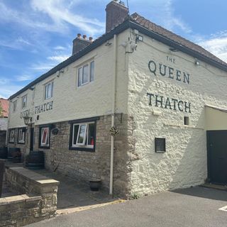 Queen O Towd Thatch