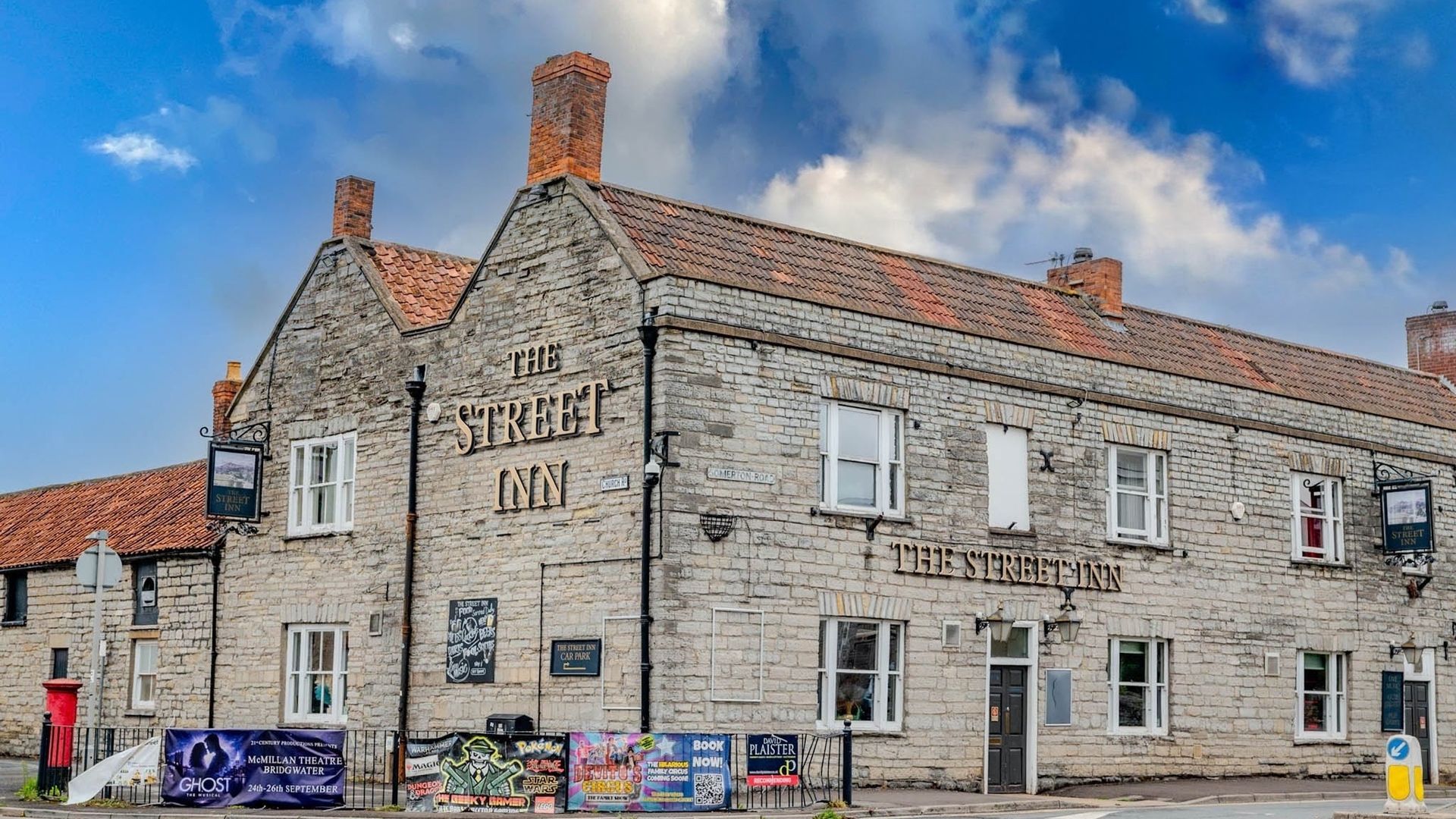 Street Inn
