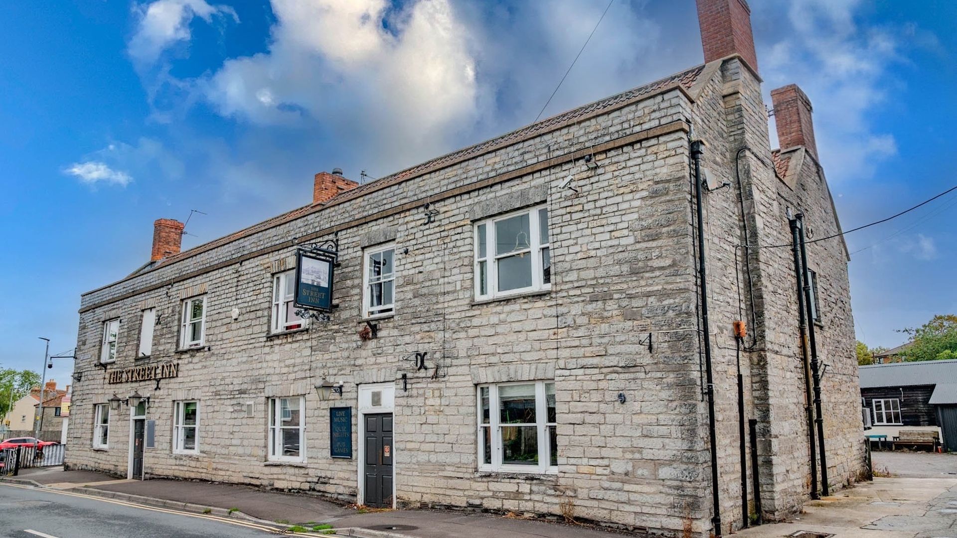 Street Inn