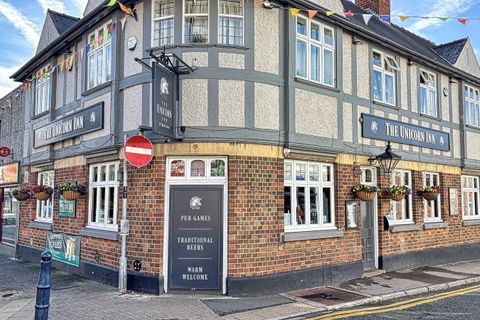 Unicorn Inn