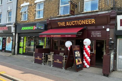 Auctioneer