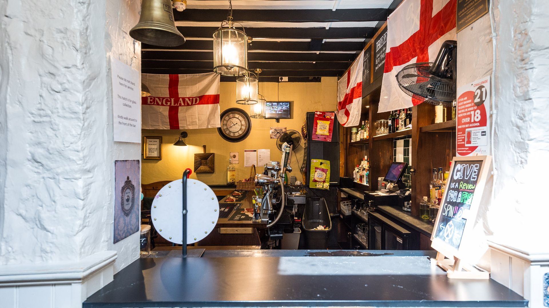 Cross keys