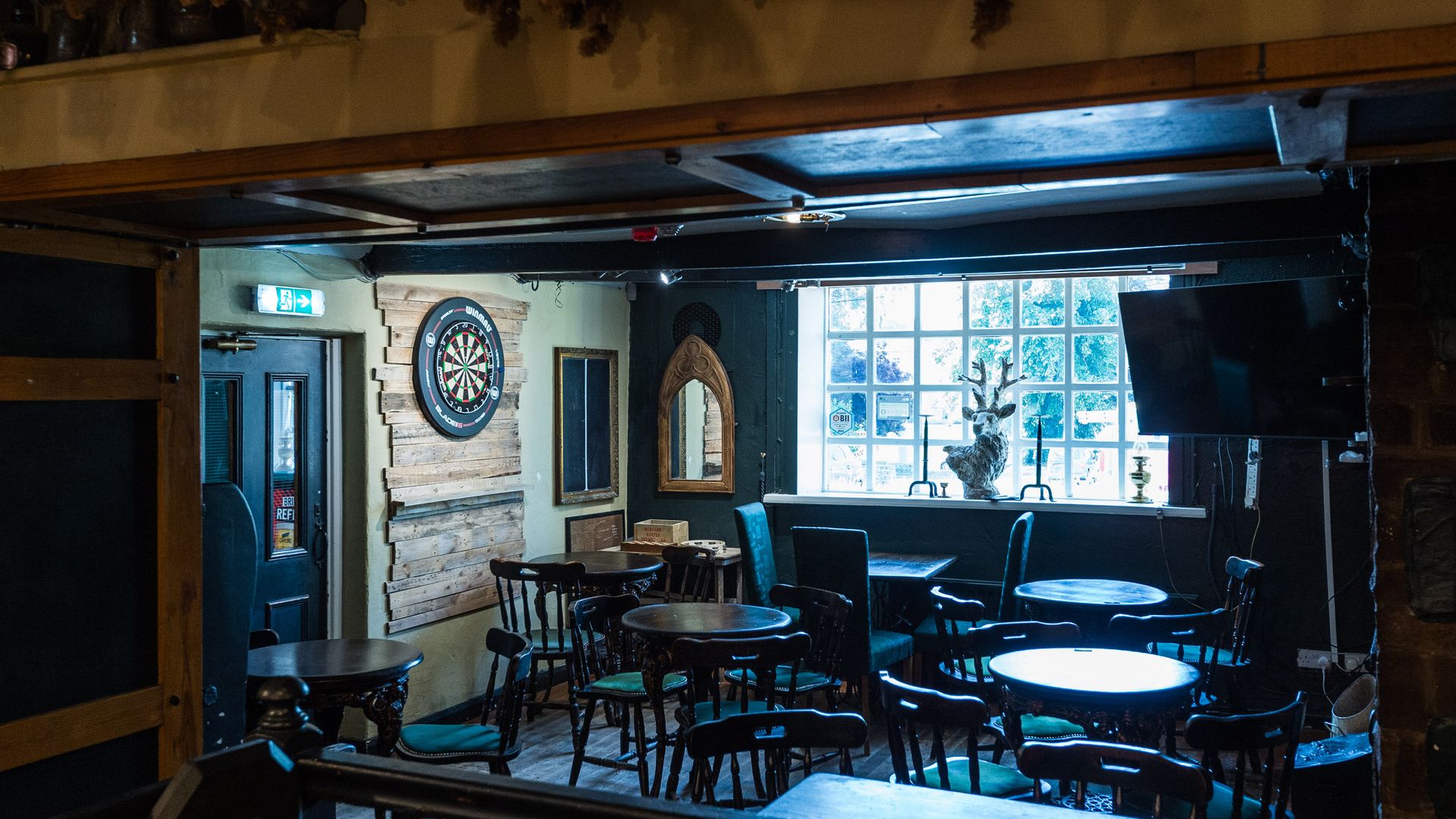 Cross keys