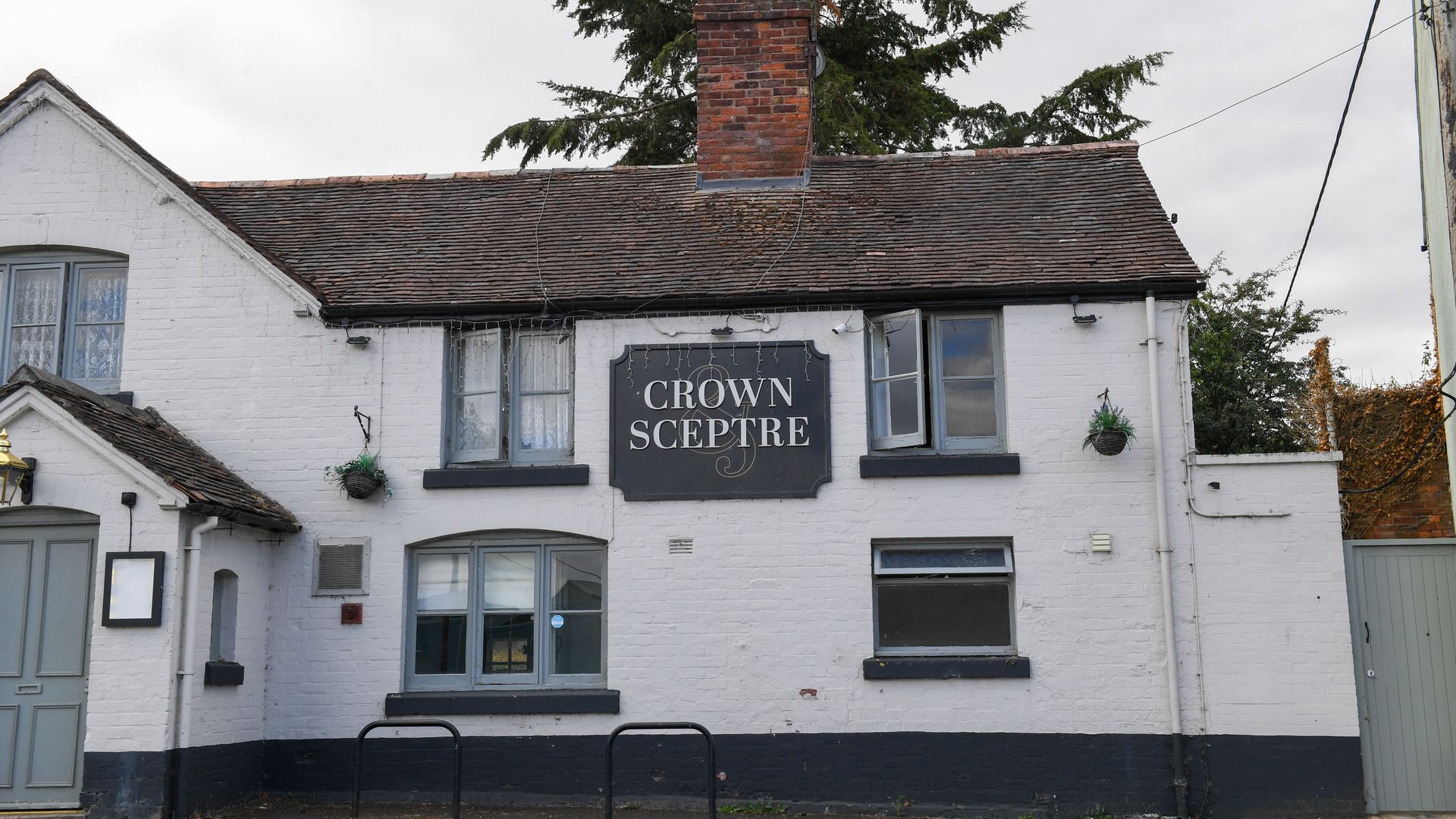 Crown & Sceptre