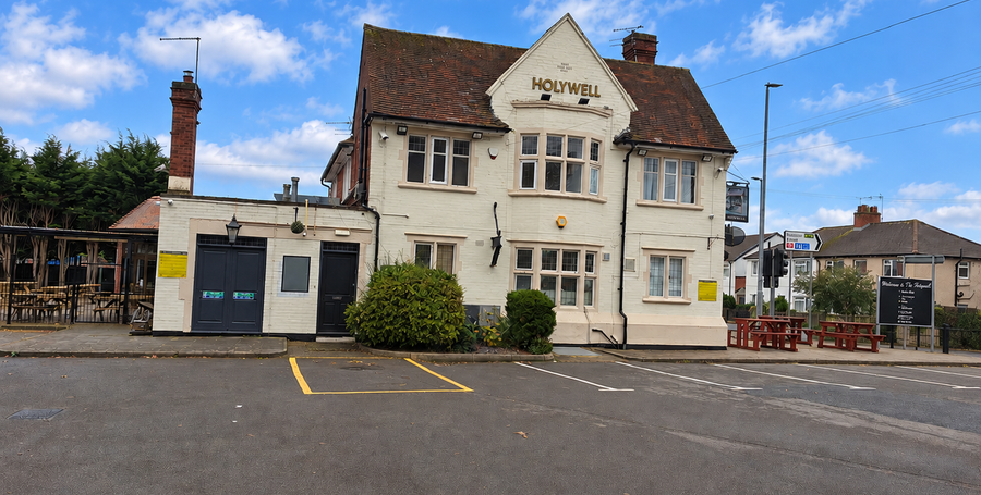 Holywell Inn