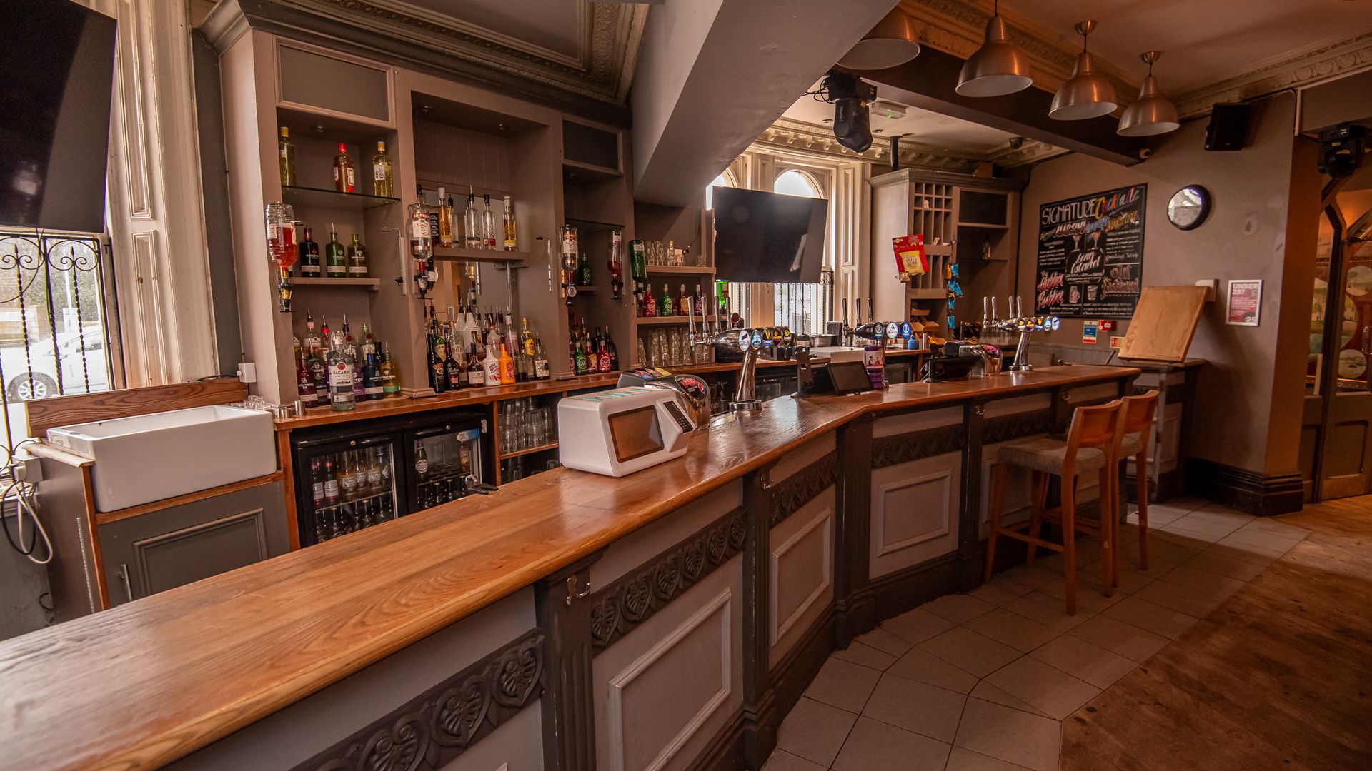 Wheatsheaf Hotel