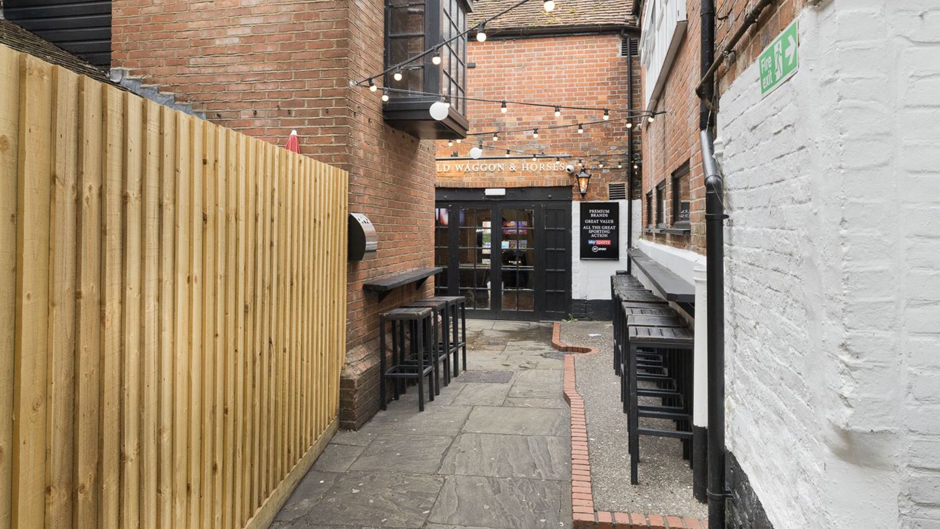Old Waggon & Horses