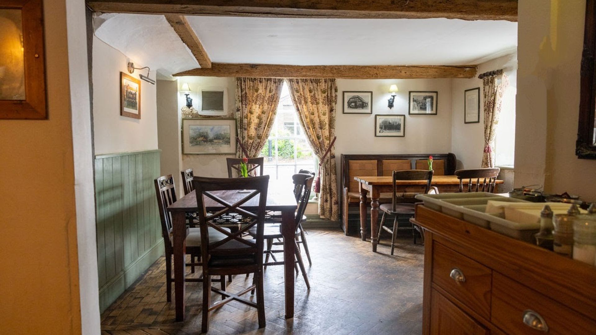 Coach & Horses