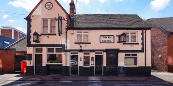 Town Wall Tavern