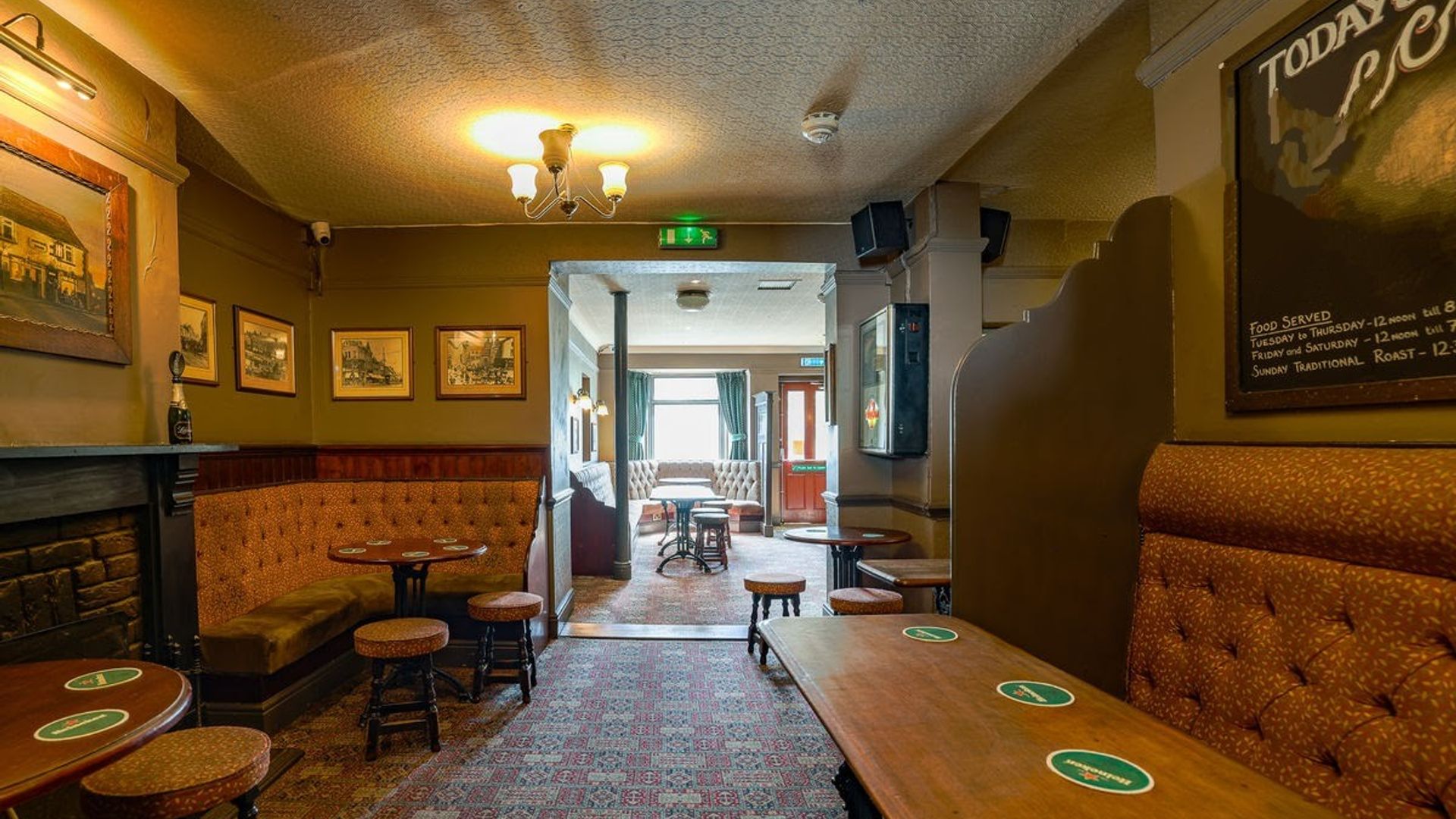 Town Wall Tavern