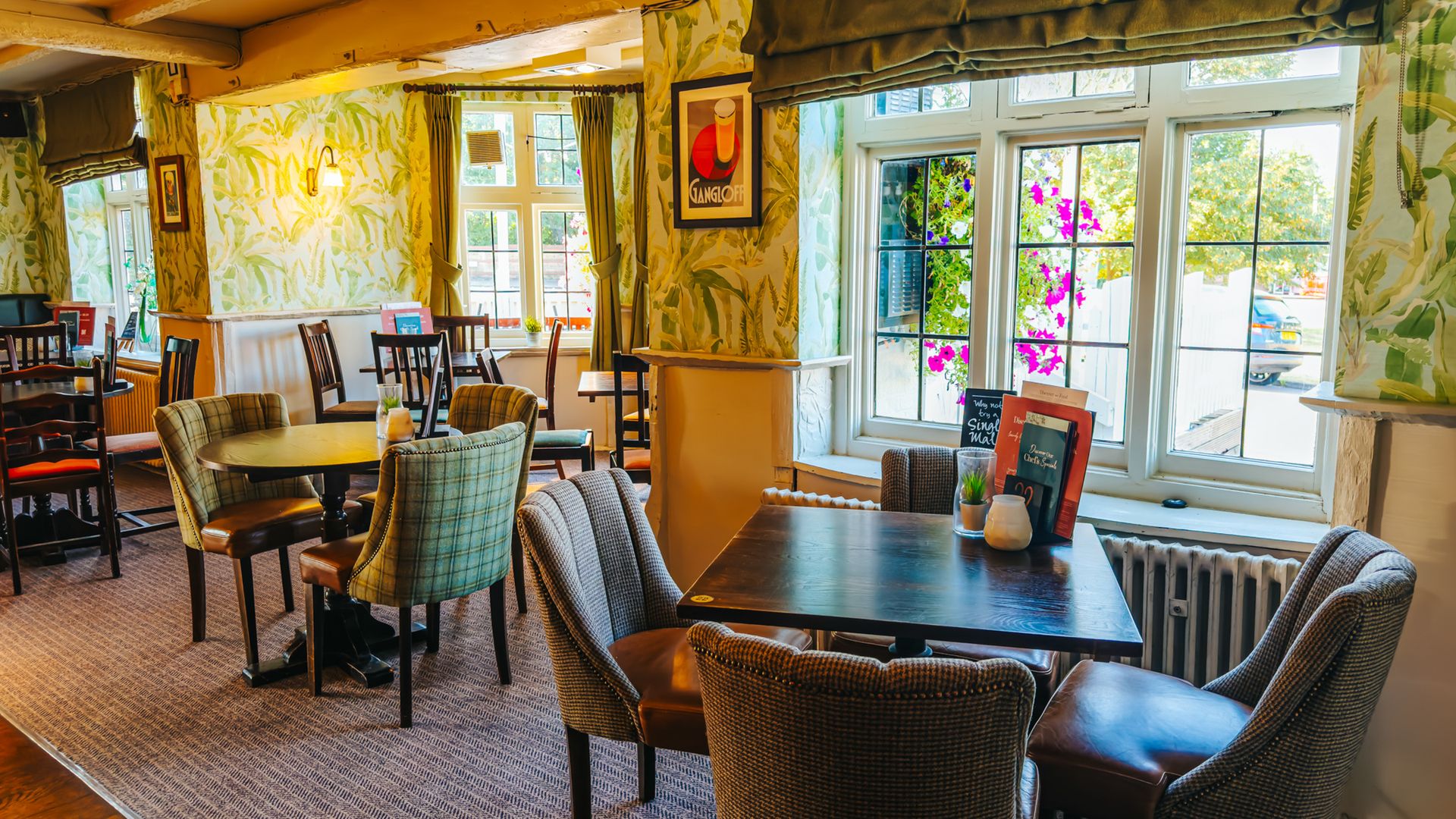 Crown & Crooked Billet