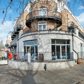 Slug & Lettuce