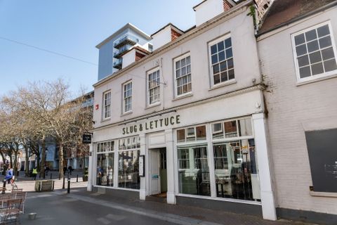 Slug & Lettuce