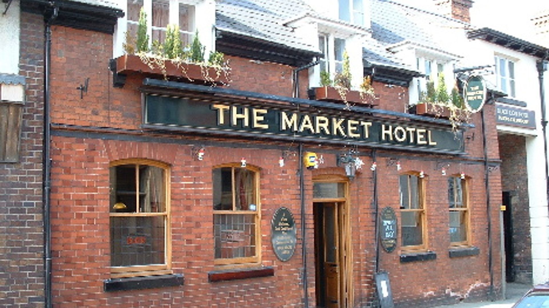 Market Hotel