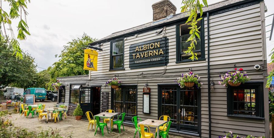 Albion Taverna
