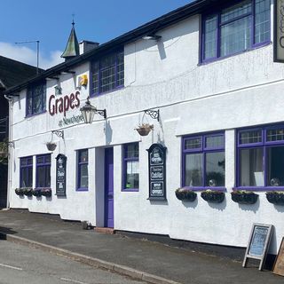 Grapes Inn