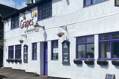 Grapes Inn