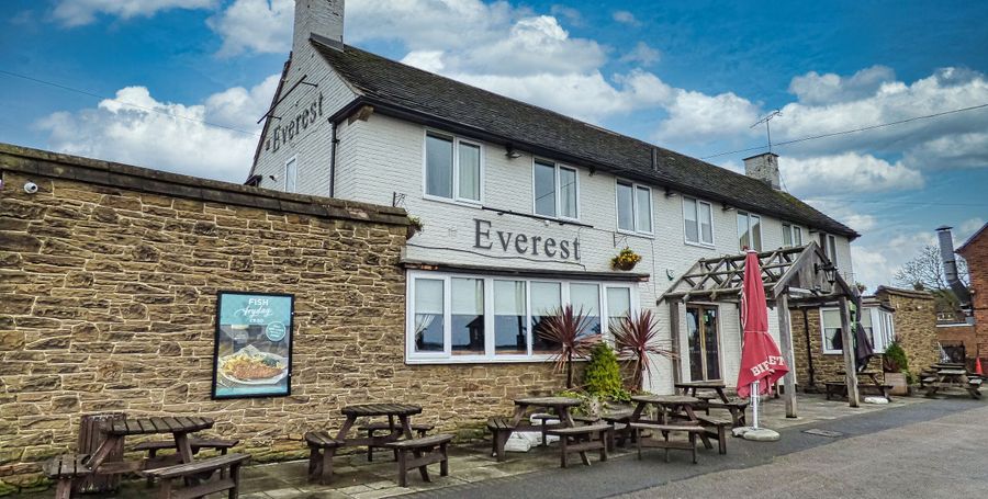 Everest Inn