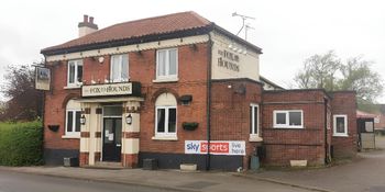 Fox & Hounds