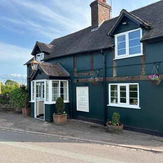 Peel Arms