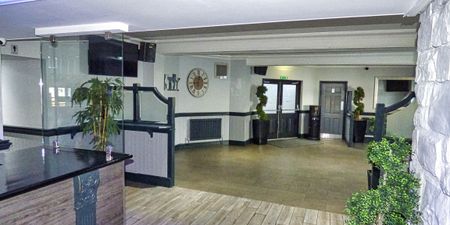 Three Horseshoes
