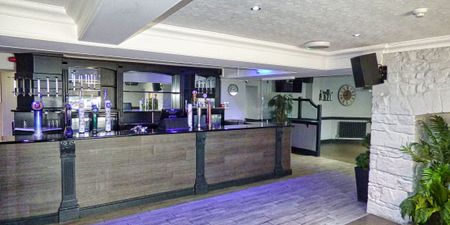 Three Horseshoes