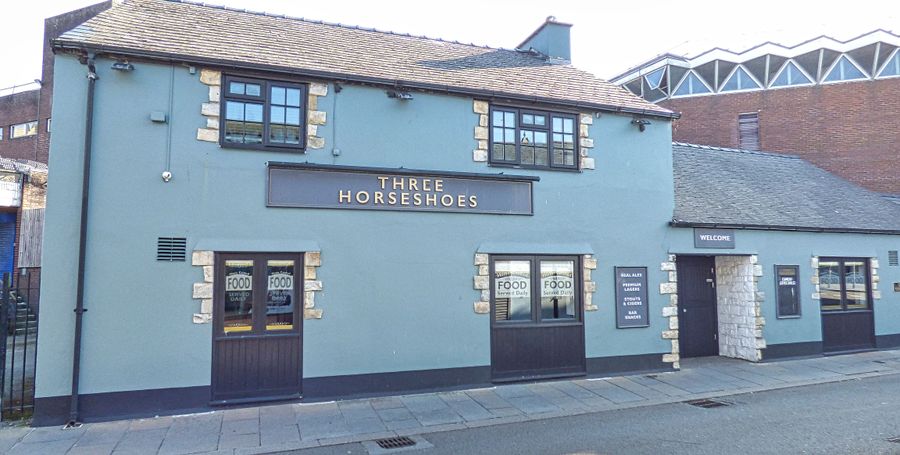 Three Horseshoes