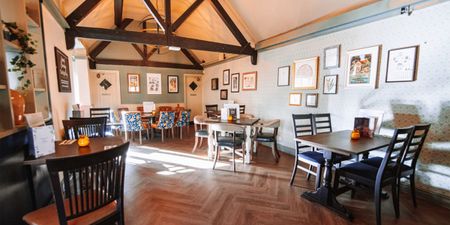 Three Horseshoes
