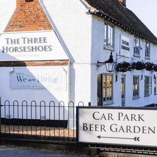 Three Horseshoes