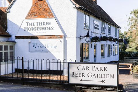 Three Horseshoes