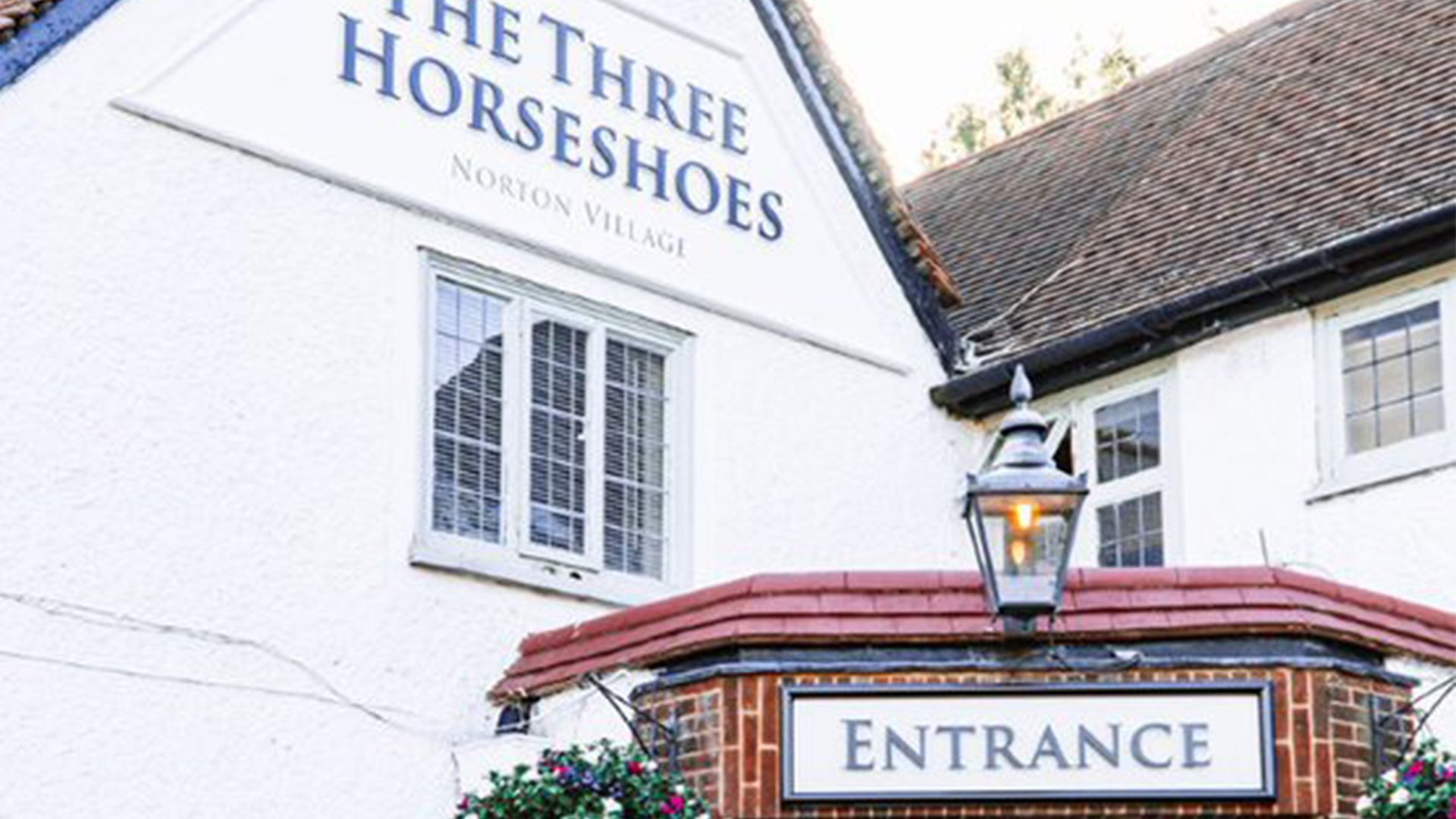 Three Horseshoes