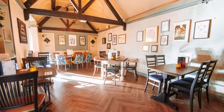 Three Horseshoes