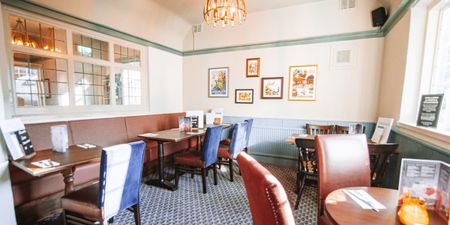 Three Horseshoes