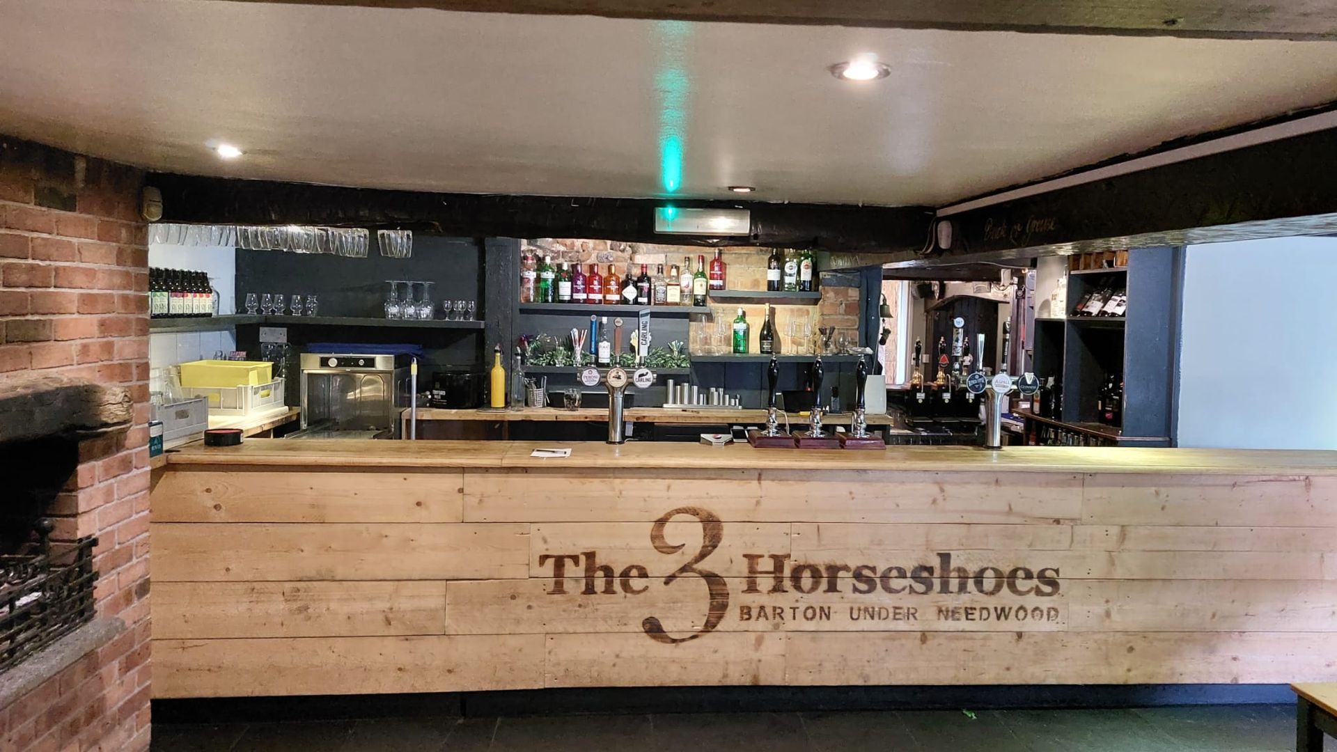 Three Horseshoes