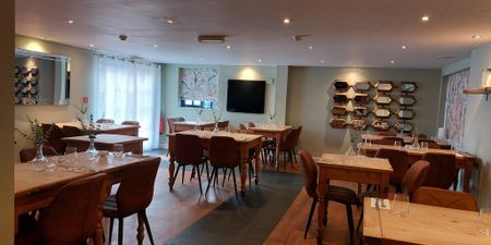 Three Horseshoes