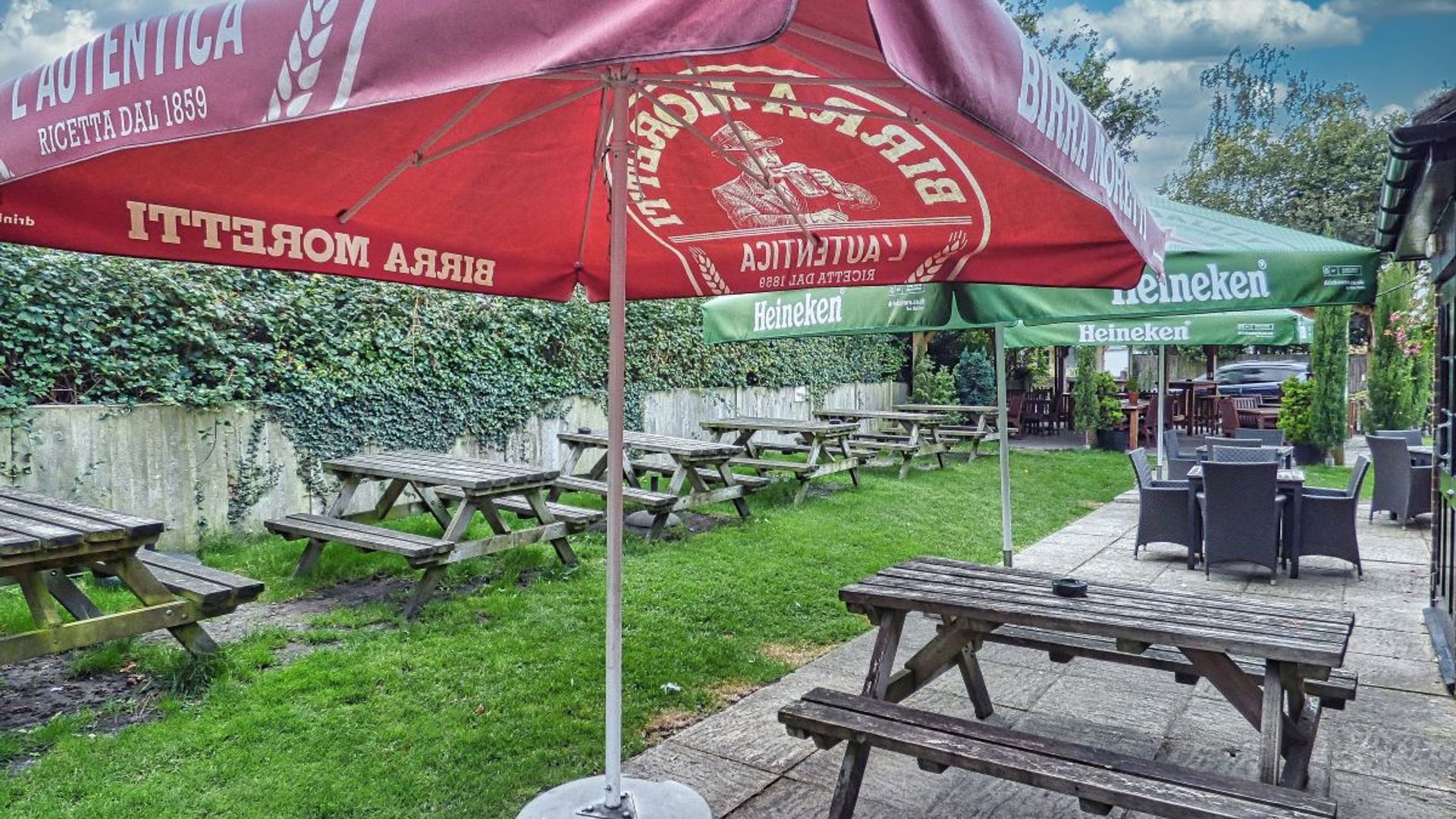 Tweseldown, Fleet, Hampshire, GU52 8DY available for Operator Agreement