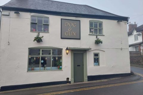 Dog & Gun