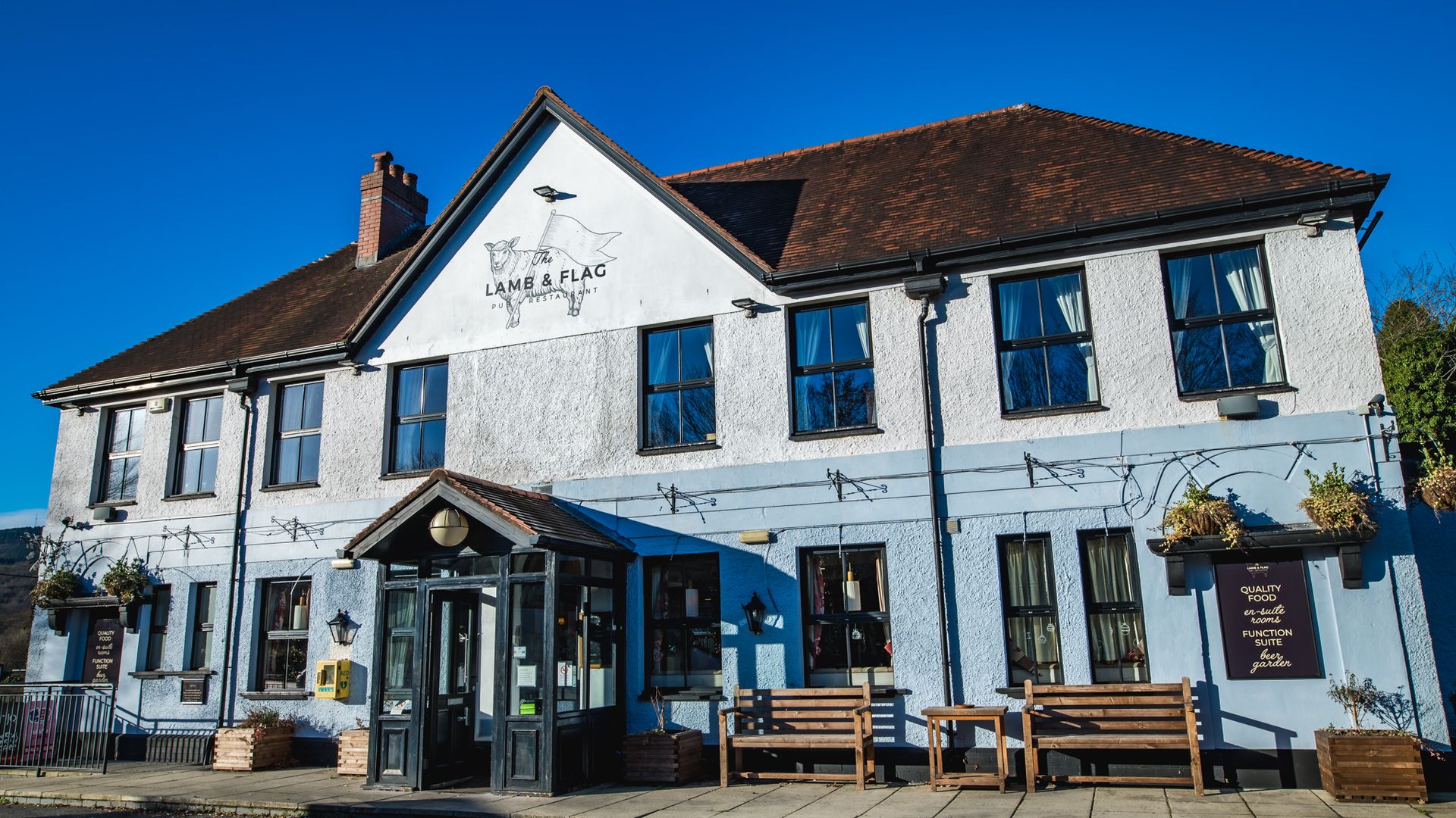 Lamb & Flag Hotel
